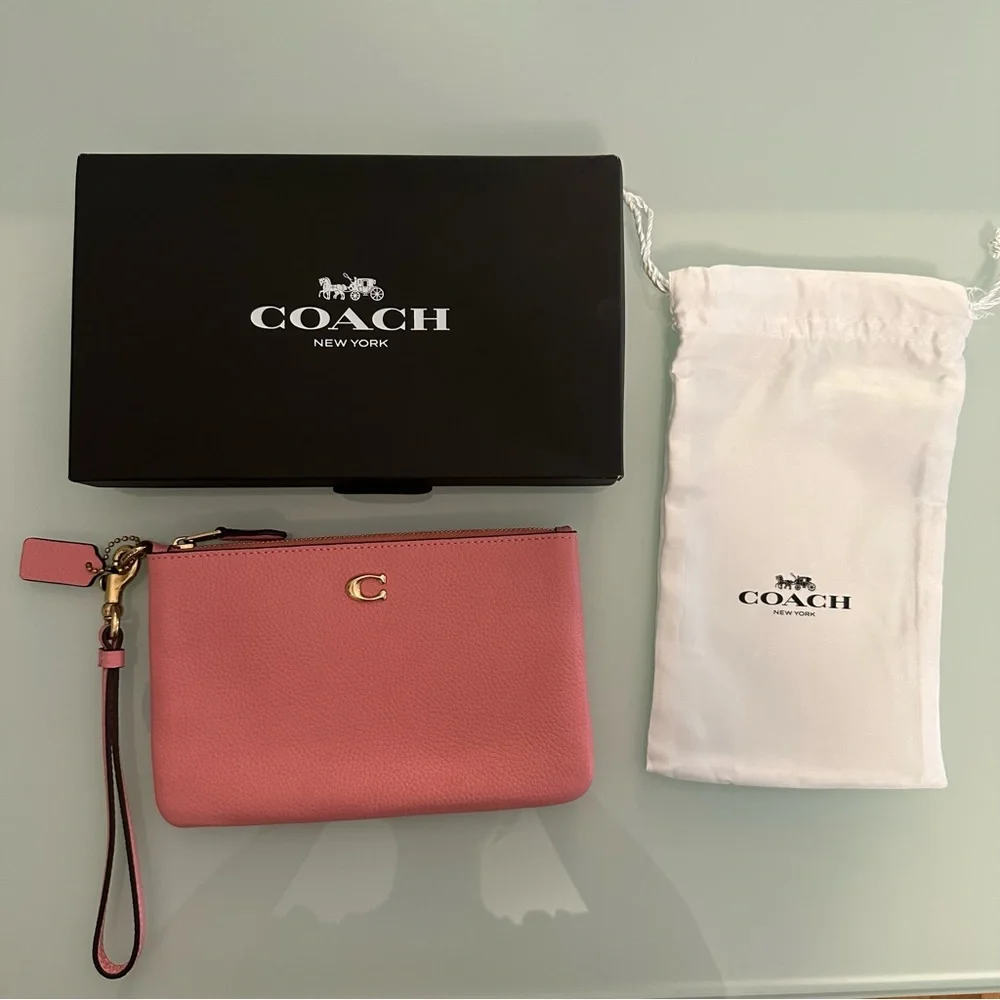 NWOT Coach Light Pink Leather Small Wristlet Pouch - Picture 1 of 8